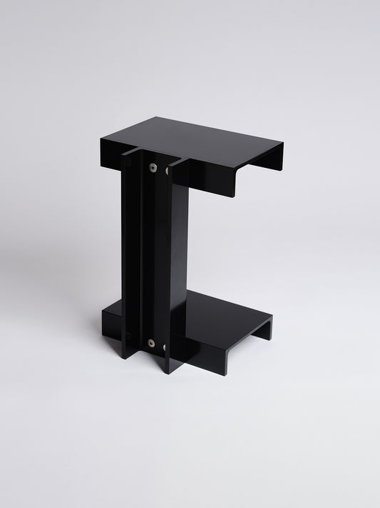 U - Table [Black]